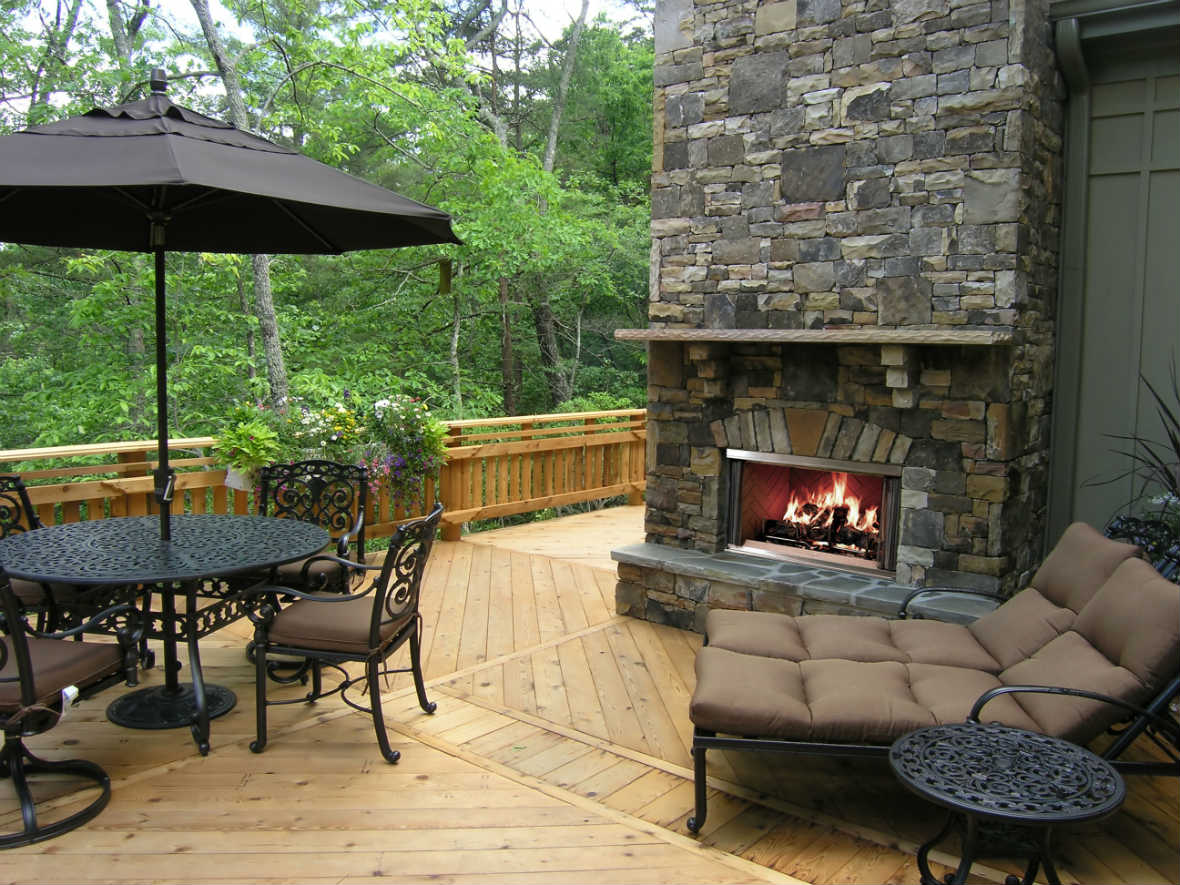Montana 36 wood outdoor fireplace
